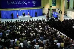 جمعی از دانشجویان  با رهبر معظم انقلاب دیدار کردند + تصاویر