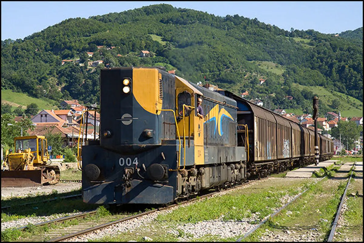 زمان سیر قطار ترانزیتی ‌‌سرخس- بندرعباس
۱۸ ساعت کاهش یافت