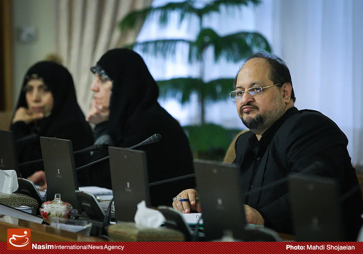 معاون روحانی گرانی  ۶ درصدی قیمت  کالا‌های اساسی را ابلاغ کرد