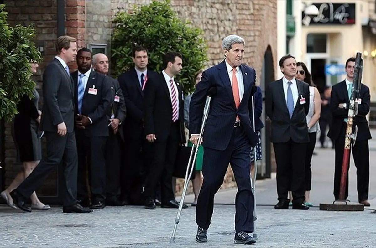 جان کری محل مذاکرات را ترک کرد