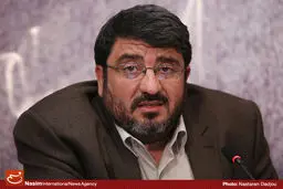ایزدی:  در متن جمع‌بندی از ۱۹ خط قرمزى که رهبرى اعلام کردند ۱۸.۵ مورد نقض شده است