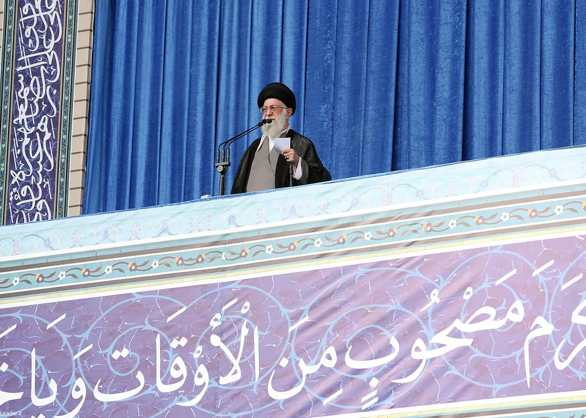 رهبر انقلاب:   سیاست ما در مقابل دولت مستکبر آمریکا هیچ تغییری نخواهد کرد