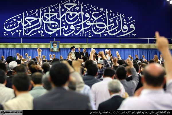 مسئولان نظام و سفرای کشورهای اسلامی  با رهبر انقلاب دیدار کردند