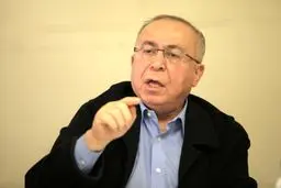 دبیرکل کانون عالی انجمن‌های کارفرمایی: وضع معیشتی کارگران در سال ۹۷ همانند ۱۴ سال قبل است