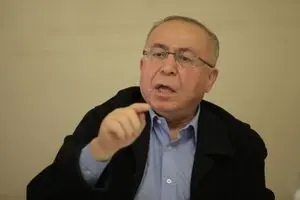 دبیرکل کانون عالی انجمن‌های کارفرمایی: وضع معیشتی کارگران در سال ۹۷ همانند ۱۴ سال قبل است