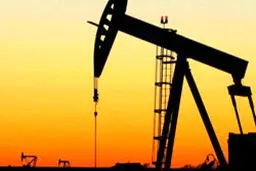 وال استریت ژورنال: تولید نفت آمریکا در ماه‌های آینده روند کاهشی خواهد داشت