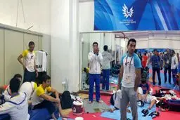 عکس خبری:: راز و نیاز تکواندوکاران پیش از  دیدار با حریفان