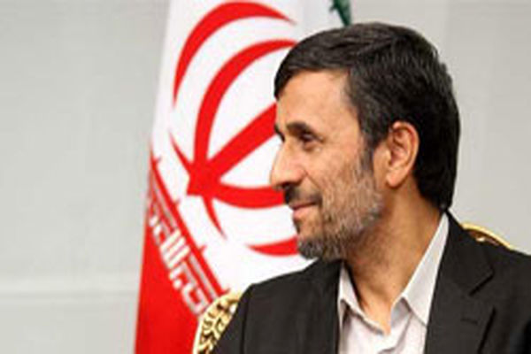 احمدی‌نژاد: مهمترین پیام راهپیمایی امروز زنده و بیدار بودن انسان هاست