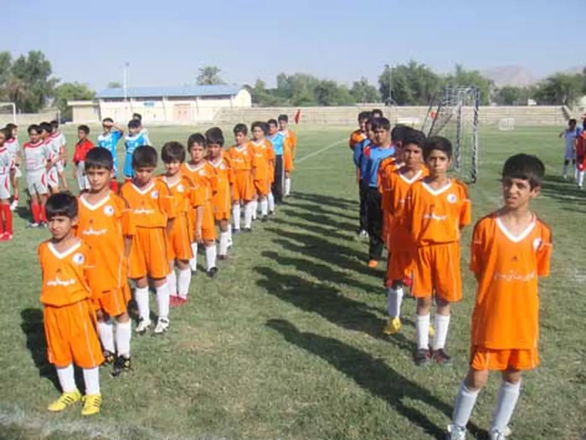 حمیسی: خانواده‌ها به مدارس رسمی فوتبال مراجعه کنند