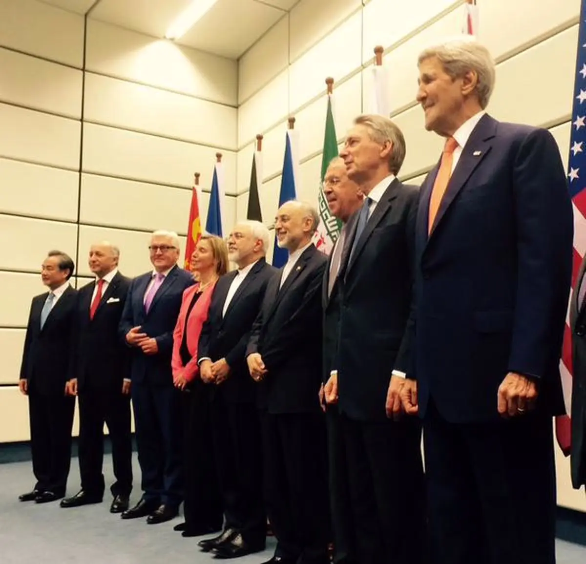 اعلام حمایت ۶۰ شخصیت برجسته آمریکا  از توافق هسته‌ای