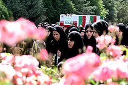 تشییع و تدفین پیکر جانباز ۷۰ درصد شیمیایی دفاع مقدس