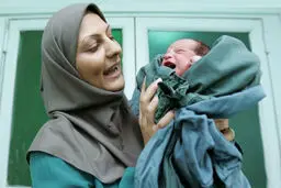 رئیس انجمن علمی مامایی: پزشکان در تیم پزشک خانواده هفت برابر ماماها حقوق می‌گیرند