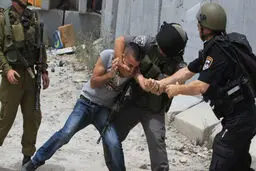 نیروهای اسرائیلی یک فلسطینی را در کرانه باختری به شهادت رساندند