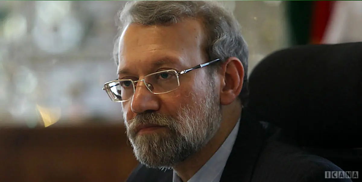 "آقای لاریجانی!  بیش از آنکه نقش نماینده پارلمانی دولت را ایفا کنید، وکیل‌الرعایا باشید"