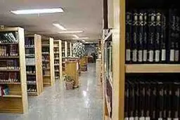 کتابخانه مجلس بیش از ۲۰ هزار جلد از کتاب‌هایش را اهدا کرد