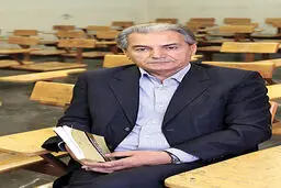 یک اقتصاددان: تکرار سیاست‌های غلط ۷۰۰ روز  اخیر بعد از لغو تحریم‌ها اقتصاد را به پرتگاه  می‌برد