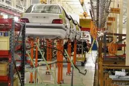 عضو هیأت مدیره انحمن قطعه‌سازان: مردم توقع کاهش قیمت خودرو را نداشته باشند