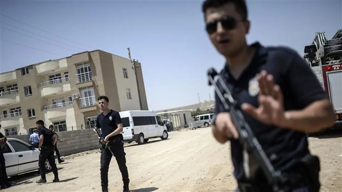 سه مأمور پلیس در تیراندازی استانبول زخمی شدند