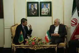 ظریف با همتای ترکمنستانی خود در فرودگاه مهرآباد دیدار کرد