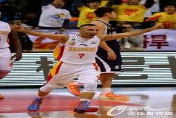 مهدی کامرانی راهی لیگ چین شد