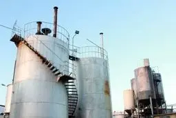 بسیاری از کارخانه‌های تولید بنزین و گازوئیل از ابتدای ۹۴ تعطیل شدند