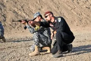 ناتو نیروهای عراقی را آموزش می‌دهد