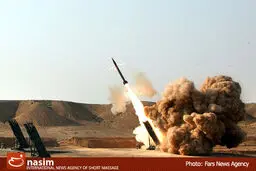 توصیه دانشجویان  به سرلشکر فیروزآبادی:  رزمایش موشکی برگزار کنید