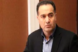 پیمان اکبری: عده‌ای از بیرون گود می‌گویند لنگش کن