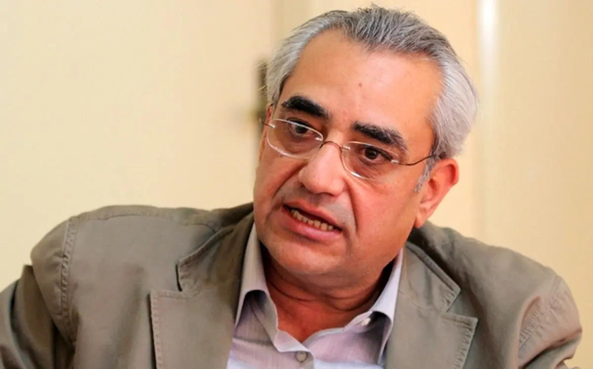 فرزاد موتمن:   فیلمساز پوست‌کلفتی هستم