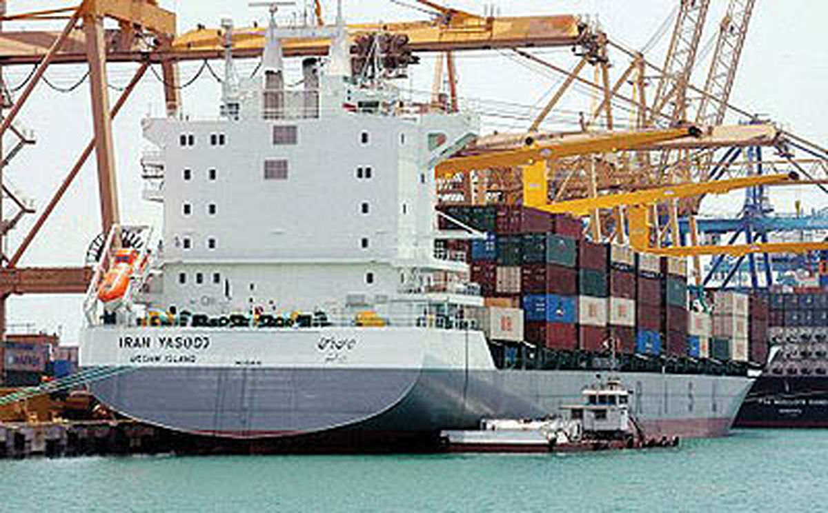 بزرگترین کشتی کانتینری پس از ۳۵ سال در بندر شهید رجایی پهلو گرفت