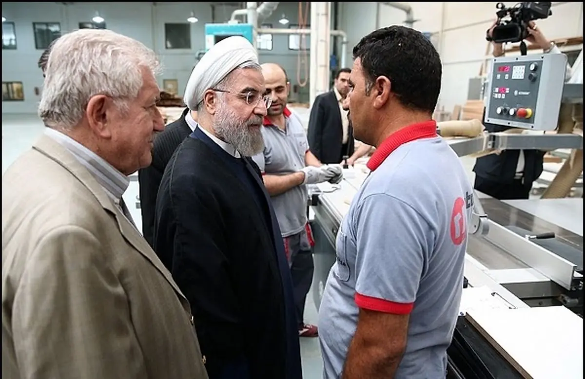 بازدید روحانی از شهرک بهسازی صنایع چوب ایران