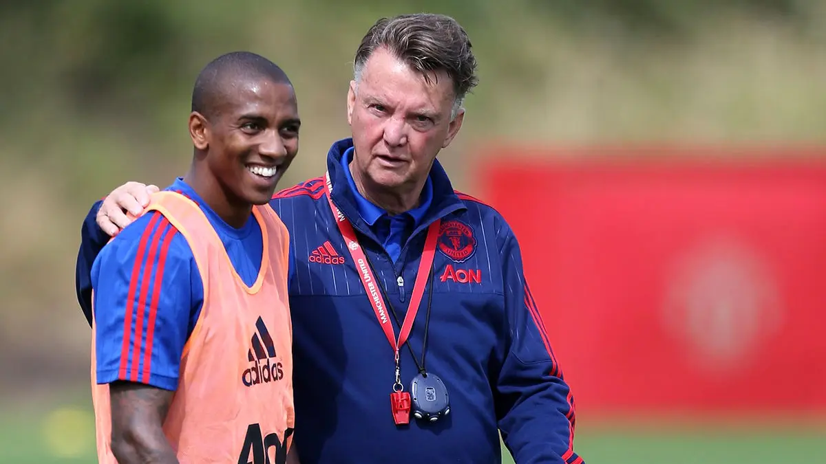 هافبک منچستریونایتد قرارداد خود را تمدید کرد