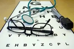 شیوع نزدیک‌بینی به علت استفاده زیاد از نرم‌افزارهای چت