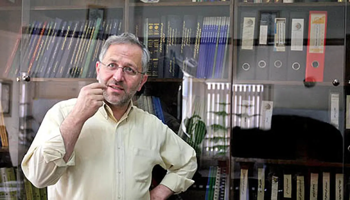 رئیس پژوهشکده پولی و بانکی: دولت ‫بعد از لغو تحریم‌ها به جای واردات سرمایه‌گذاری را گسترش دهد