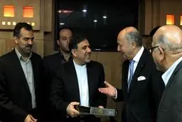 کتابی که آخوندی به فابیوس هدیه کرد