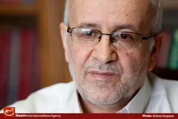 تکرار//سبحانی: آنهایی که ابتدای دولت یازدهم شاخص را بالا بردند خودشان بازار سرمایه را به هم ریختند