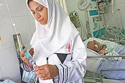 نقد دستورالعمل پرداخت مبتنی بر عملکرد کارکنان غیر پزشک بیمارستان‌ها