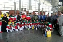 کیومرث هاشمی به استقبال تیم‌های ملی جوانان ووشو و نوجوانان شطرنج رفت