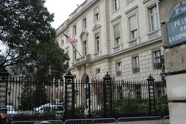 سفارت آمریکا در پاریس برای شنود و جاسوسی استفاده می‌شود