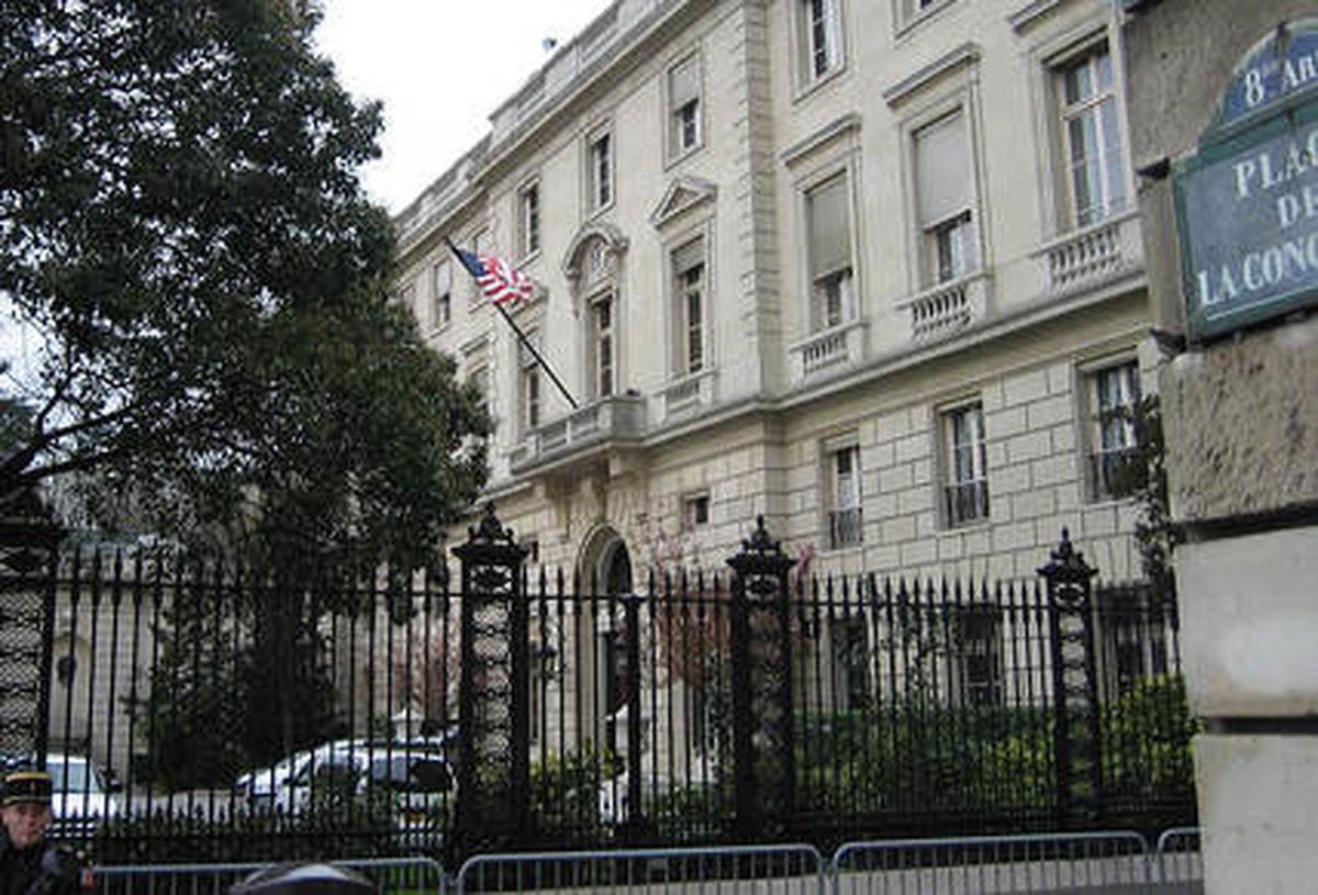 سفارت آمریکا در پاریس برای شنود و جاسوسی استفاده می‌شود