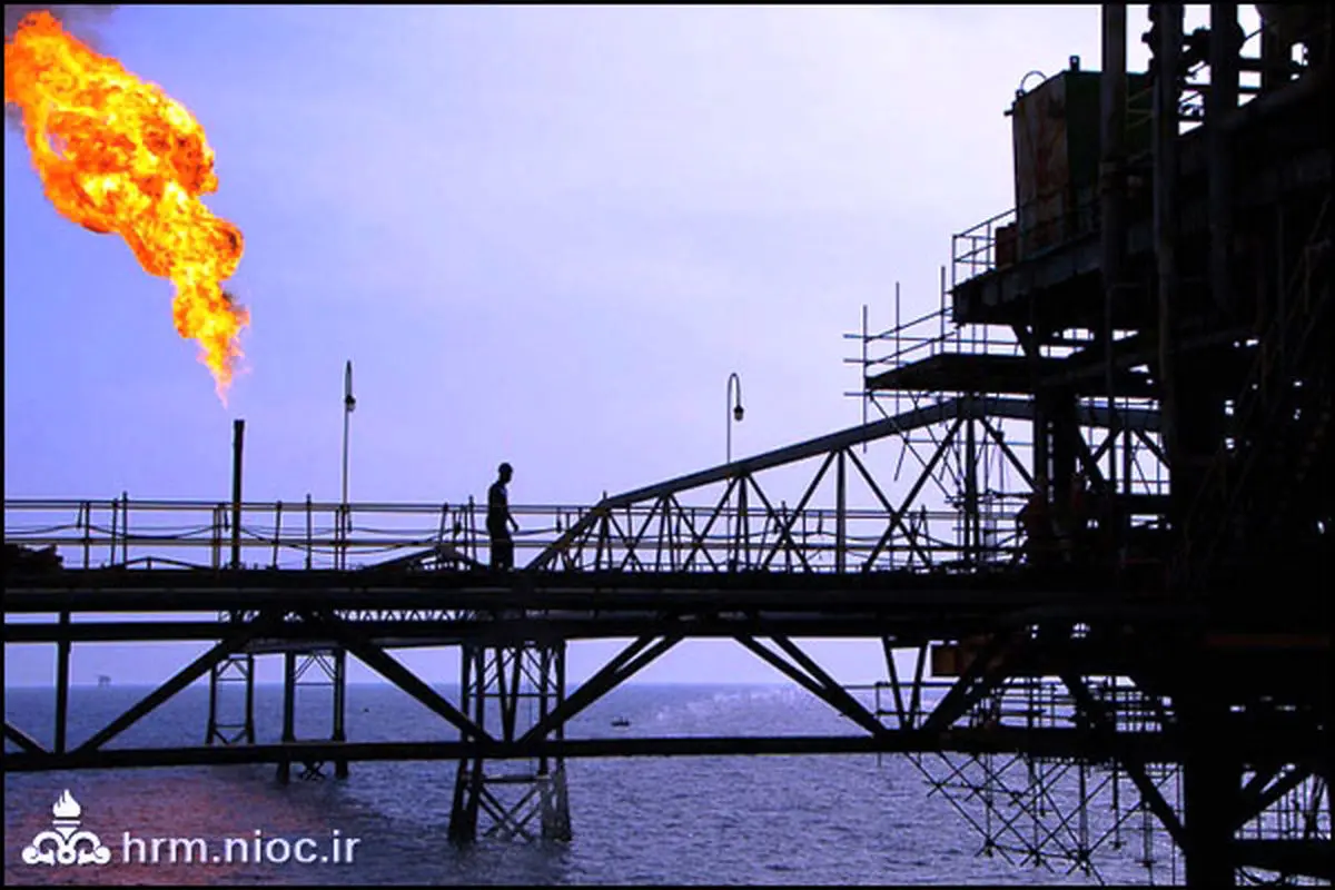 صادرات نفت ایران تا لغو تحریم‌ها بدون تغییر می ماند