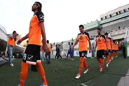 سایپا در پایان نیمه اول مقابل پدیده به برتری رسید