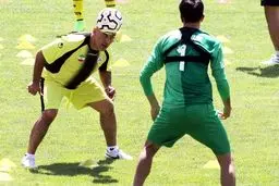 سوژه روز:: منصوریان چطور بدون قرارداد روی نیمکت نفت می‌نشیند؟