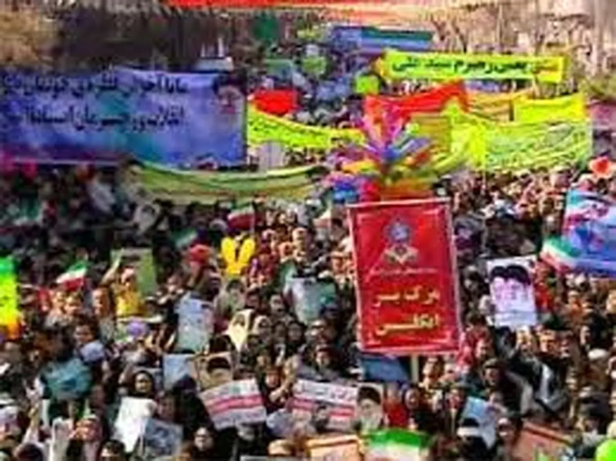 راهپیمایی نمازگزاران تهرانی در مخالفت با بازگشایی سفارت انگلیس