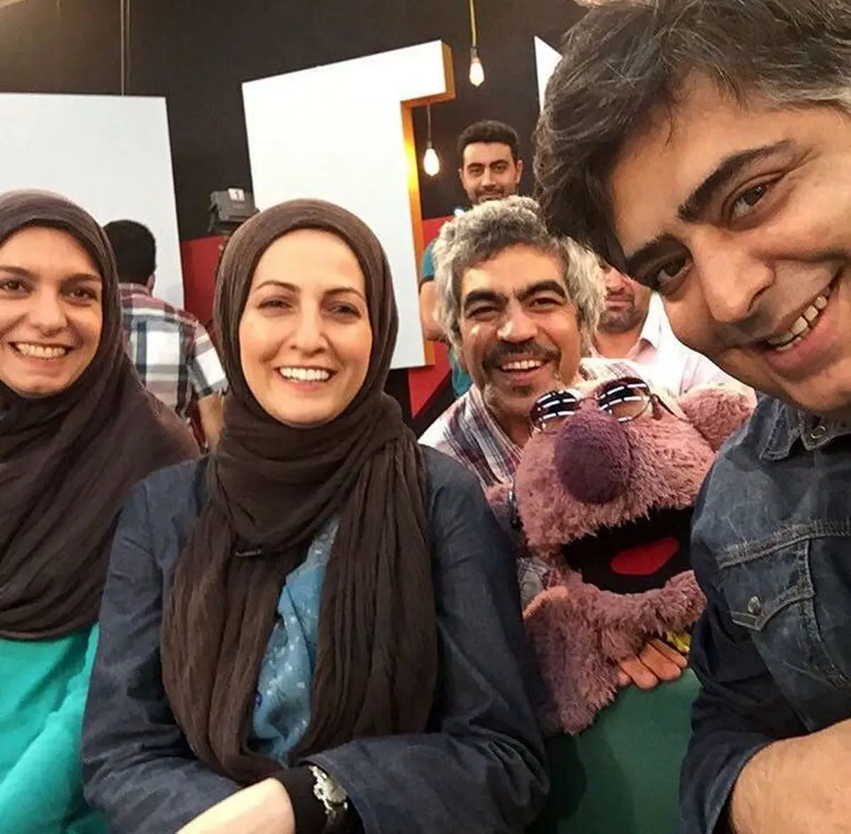 "خندوانه"و مسابقه "استند آپ" بازیگران طراز اول کمدی+عکس