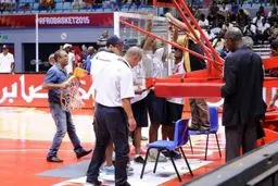 ویدئو:: شکسته شدن شیشه بسکتبال در جام ملت‌های ‌آفریقا