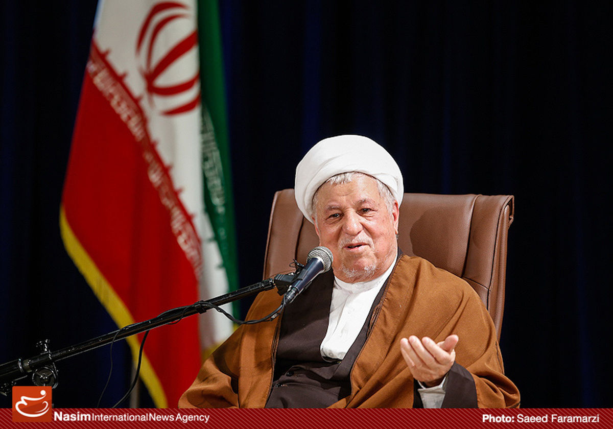 هاشمی رفسنجانی: ایران نمی‌تواند جزیره‌ای زندگی کند و باید در تعامل با جهان باشد