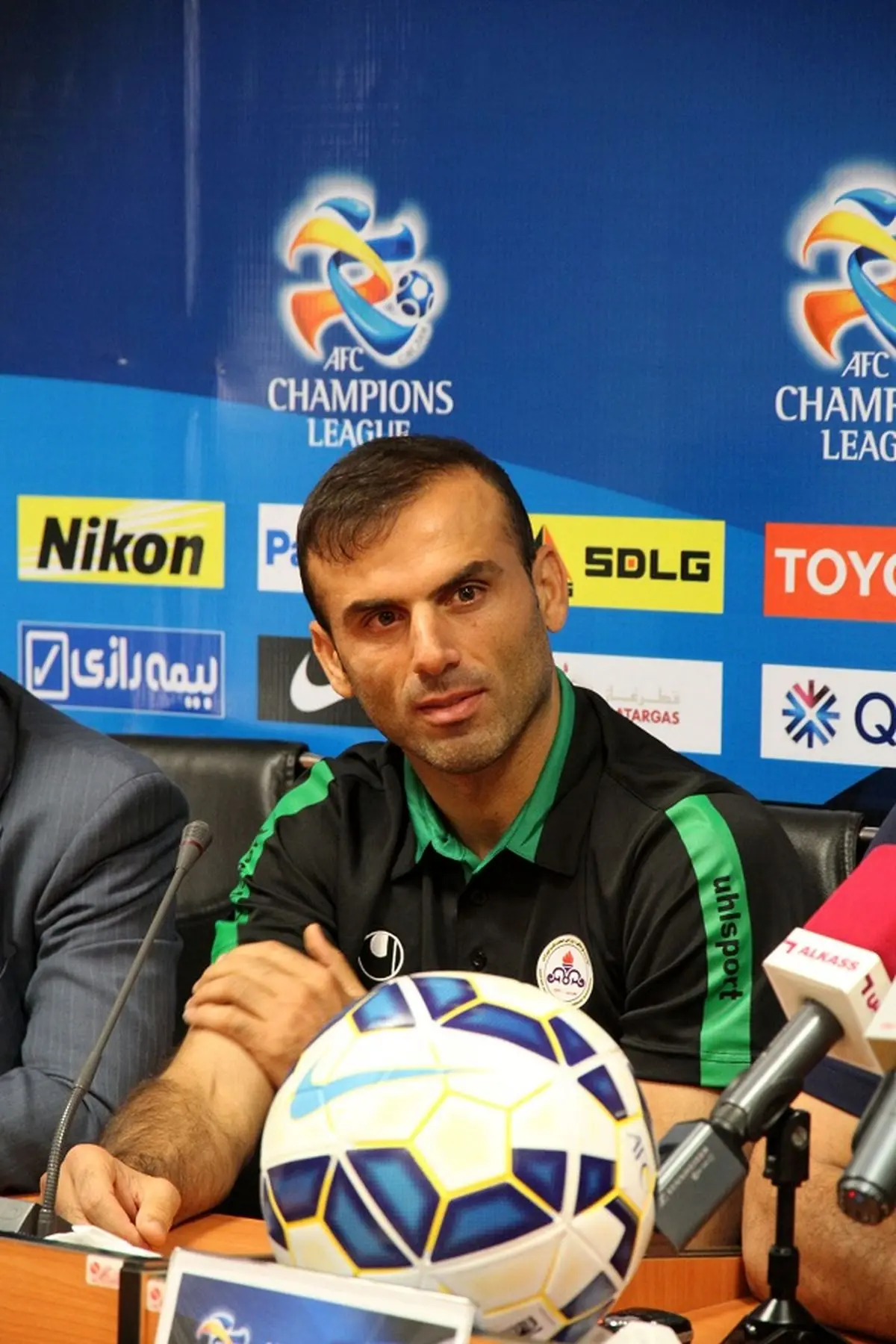 حسینی: از همه هواداران فوتبال می‌خواهم که به ما کمک کنند