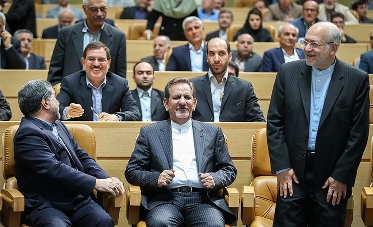 بی‌محلی نعمت‌زاده به    ۹۰۰ تولیدکننده ایرانی در ماجرای وام ۱۰ میلیونی ازدواج