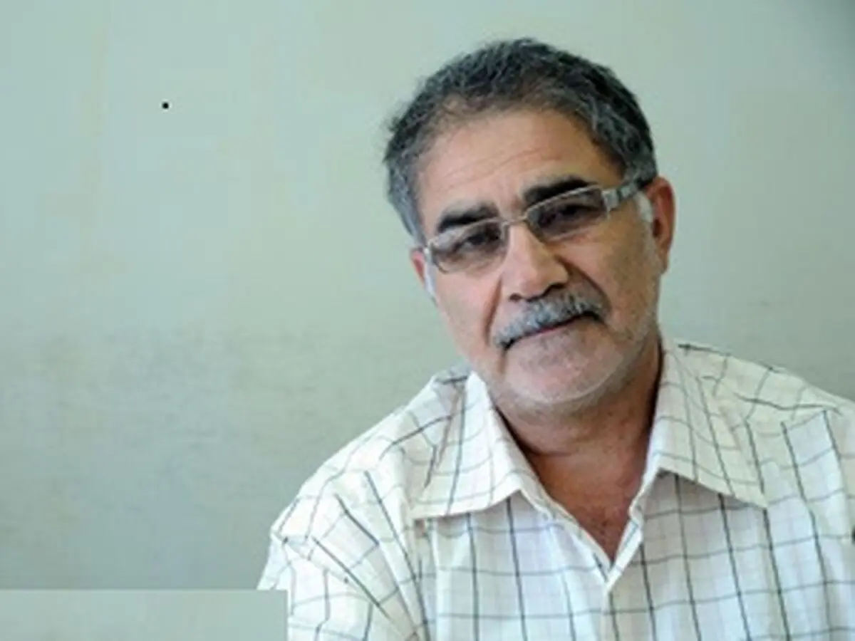 " سی روز با پیامبر" توسط حسین فتاحی نگارش می‌شود